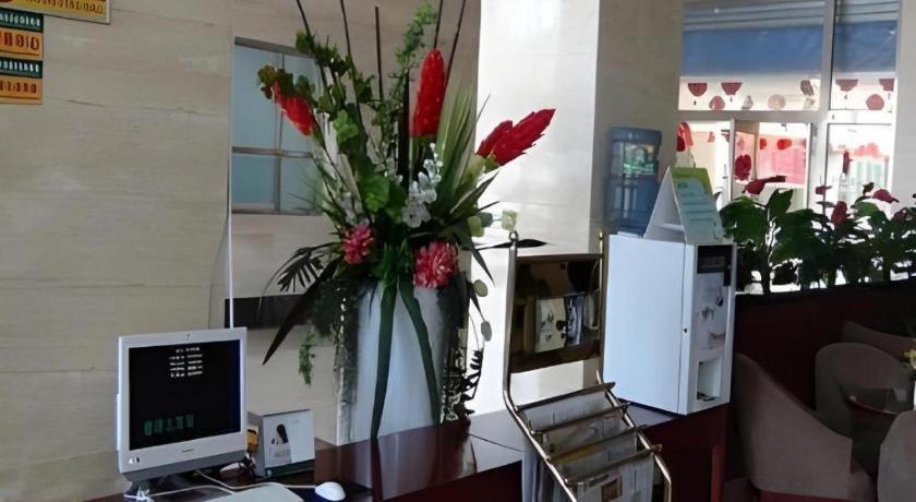 Greentree Inn Tianjin Wuqing Distric Bohai Market Exteriör bild